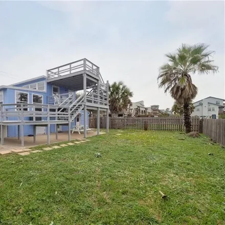 Buy this 3 bed house on 755 Lantana Drive in Port Aransas, TX 78373