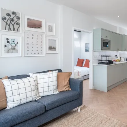Rent this 2 bed apartment on Essex Road in Stevenage, SG1 3EX