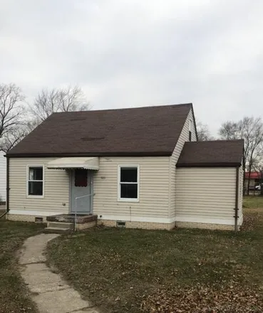 Rent this 2 bed house on 971 Vanderpool Drive in Troy, MI 48083