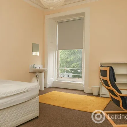 Image 1 - Hamilton Park Avenue, North Kelvinside, Glasgow, G12 8DN, United Kingdom - Apartment for rent