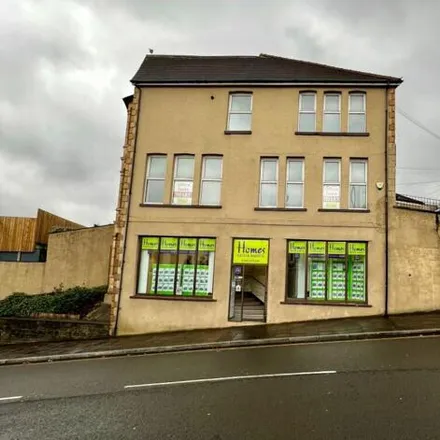 Image 2 - Bargoed Post Office, Hanbury Square, Gilfach, CF81 8XN, United Kingdom - Townhouse for sale