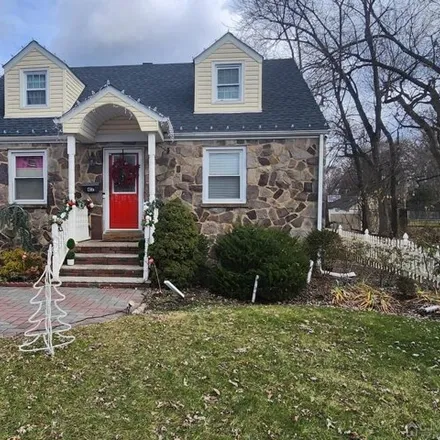 Buy this 3 bed house on 429 Carmine Avenue in Samptown, South Plainfield
