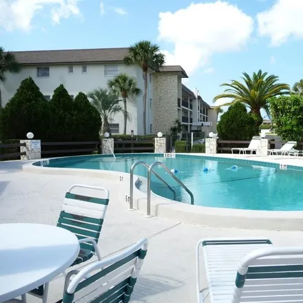 Buy this 2 bed condo on 102 Capri Isles Boulevard in Venice, FL 34292