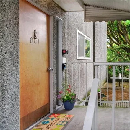 Buy this 1 bed condo on 801 East Aloha Street in Seattle, WA 98102