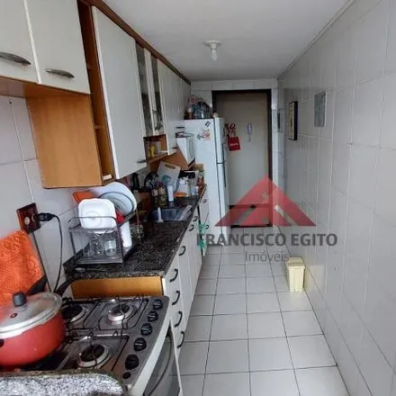 Buy this 2 bed apartment on Rua Joaquim Salvador in Mutuá, São Gonçalo - RJ