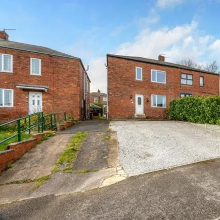 Buy this 3 bed duplex on Samuel Road in Barnsley, S75 2PB
