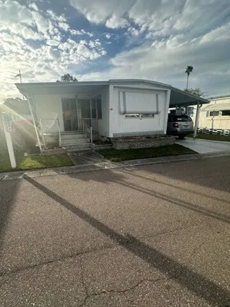 Buy this studio apartment on 6198 62nd Avenue North in Pinellas Park, FL 33781