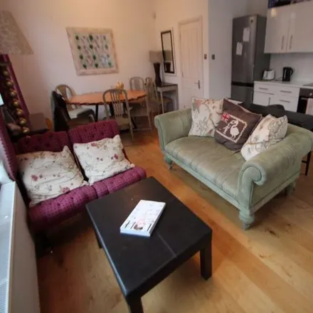 Rent this 4 bed house on Back Regent Park Terrace in Leeds, LS6 2FH