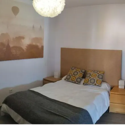 Rent this 1 bed apartment on Tintas Tecnoprint in Puerta de Carmona, 42