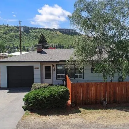 Buy this 3 bed house on 853 Cascade Street West in The Dalles, OR 97058