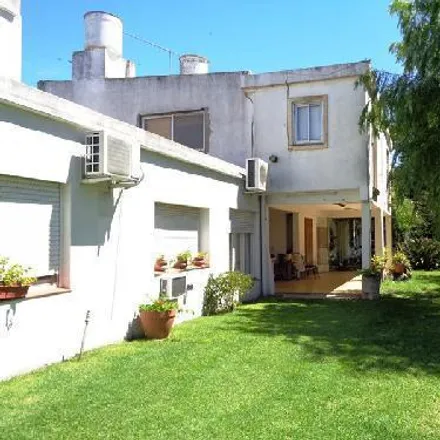 Buy this 1studio house on José Maria Verduga 1231 in Partido de San Isidro, B1607 DCK Villa Adelina