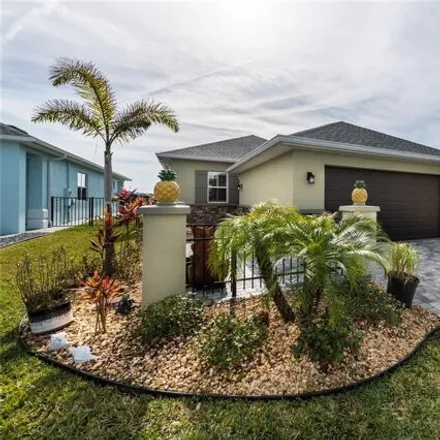 Buy this 3 bed house on 3110 King Palm Dr in New Smyrna Beach, Florida