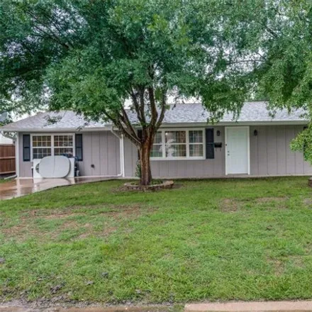 Buy this 3 bed house on 1734 Jackson Street in Commerce, TX 75428