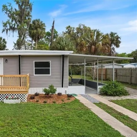 Buy this studio apartment on 1571 South Canary Terrace in Citrus County, FL 34450