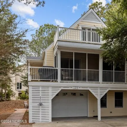 Buy this 3 bed house on 165 Pinewood Place in Pebble Beach, Emerald Isle