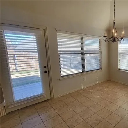 Image 8 - 3071 Greenway Drive, Burleson, TX 76028, USA - House for rent