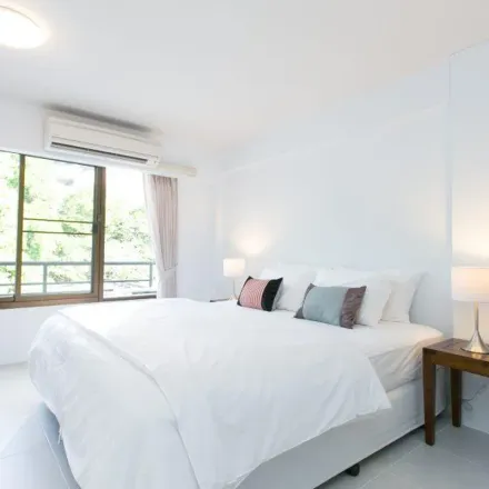 Rent this 6 bed apartment on Bangkok City Hall in Dinso Road, Phra Nakhon District