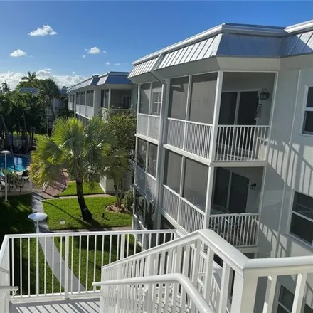 Image 8 - 34 Palm Club Drive, Lauderdale-by-the-Sea, Broward County, FL 33062, USA - Condo for sale