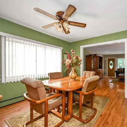 Image 5 - 32-41 204th St, Bayside, New York, 11361 - Duplex for sale