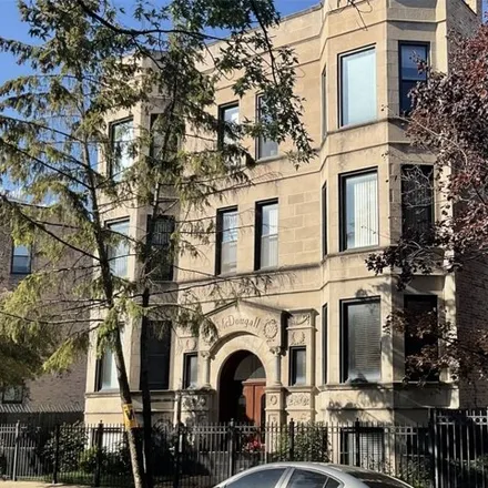 Buy this studio house on 4026-4028 North Kenmore Avenue in Chicago, IL 60613