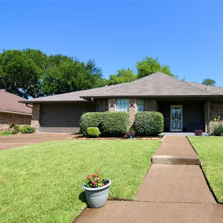 Rent this 4 bed house on 2017 Iron Horse Court in Arlington, TX 76017