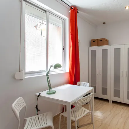 Image 3 - Carrer de Molinell, 46010 Valencia, Spain - Room for rent