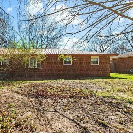 Buy this 3 bed house on 555 South Pecan Street in Nowata, OK 74048