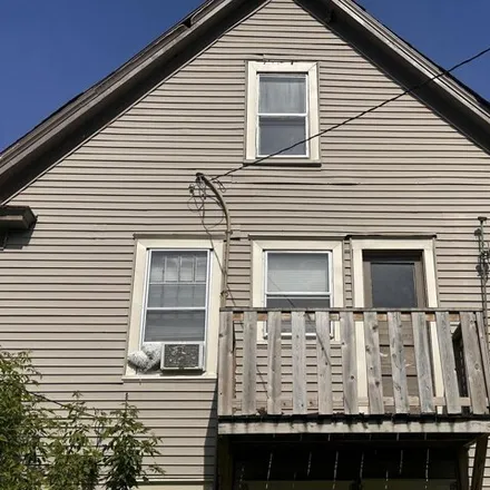 Buy this studio house on 3025 in 3027 North 6th Street, Milwaukee