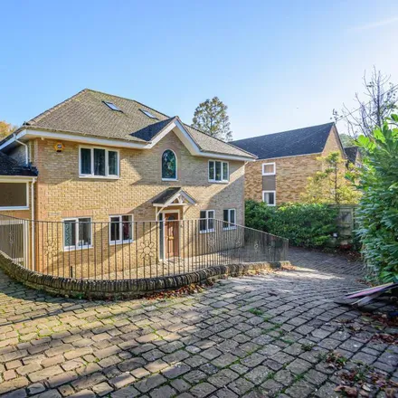 Rent this 5 bed house on Hutchcomb Road in North Hinksey, OX2 9HN
