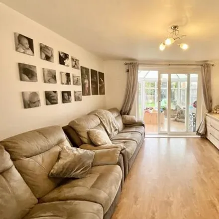 Image 2 - Rosedale Road, Aston, Cheshire, S26 2da - Duplex for sale