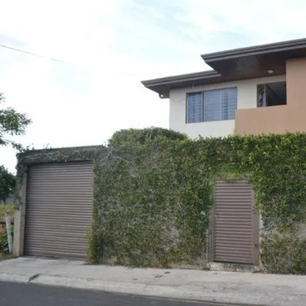 Rent this 3 bed house on Mercedes in Cubujuquí, CR