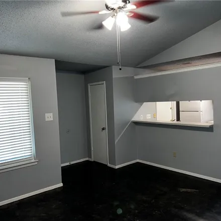 Image 3 - 617 Greenlawn Boulevard, Round Rock, TX 78664, USA - Duplex for rent