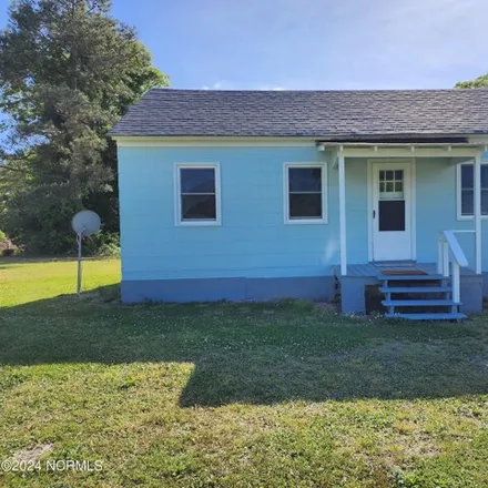 Rent this 1 bed house on 147 Deer Island Road in Swansboro, NC 28584
