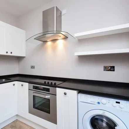 Rent this 2 bed apartment on Fulham Cross Academy in Kingwood Road, London