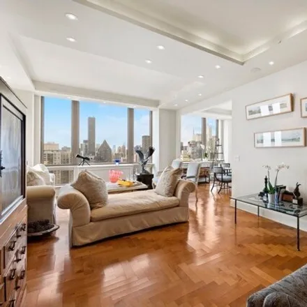 Image 2 - Bridge Tower Place, East 61st Street, New York, NY 10021, USA - Condo for sale