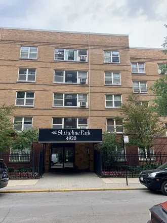 Rent this 1 bed condo on unnamed road in Chicago, IL 60640