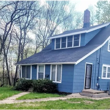Buy this 4 bed house on 1251 North Etna Street in Saint Paul, MN 55106