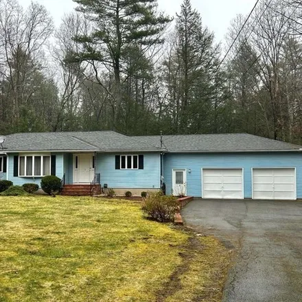 Buy this 3 bed house on Ridgewood Drive in Kingston, Rockingham County