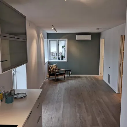 Rent this 3 bed apartment on Rogagaten 57A in 5055 Bergen, Norway