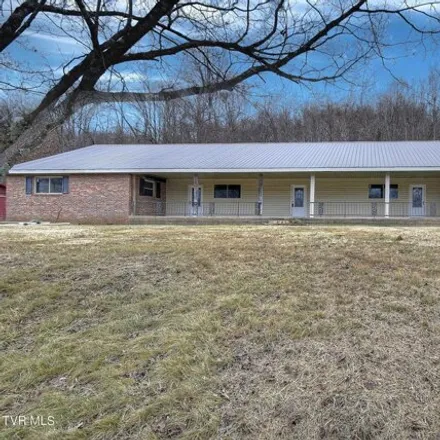 Buy this studio house on State Line Road in Elizabethton, TN 37643