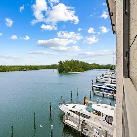 Buy this 2 bed condo on 3151 North Ocean Drive in Hollywood, FL 33019
