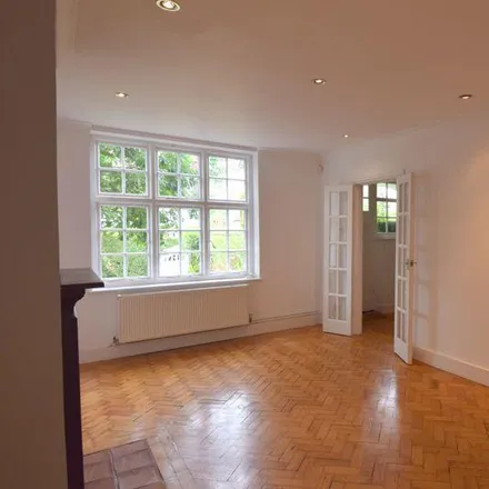 Image 3 - Midholm, London, NW11 6LL, United Kingdom - House for rent