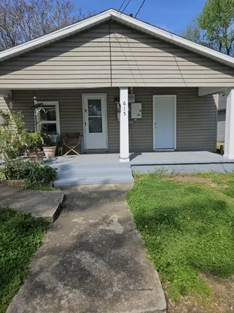 Buy this studio apartment on 631 South Douglas Avenue in Springfield, MO 65806