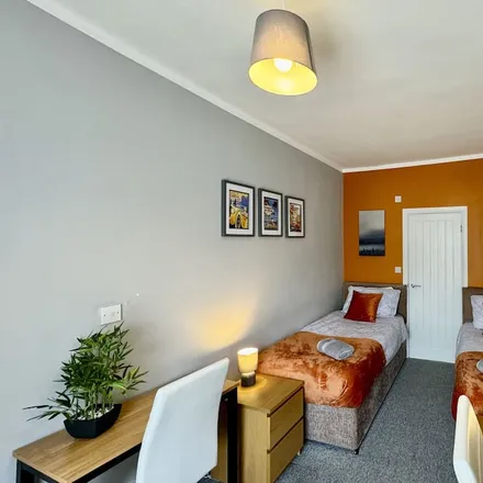 Rent this 3 bed apartment on Nottingham in NG7 4AT, United Kingdom