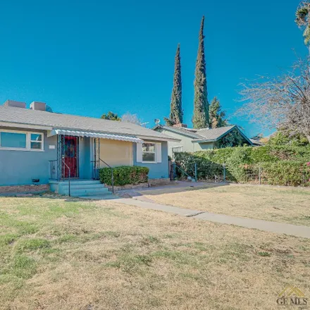 Buy this 3 bed house on 2123 Wingland Drive in Kern County, CA 93308