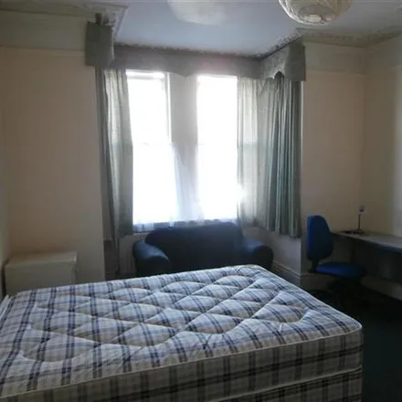 Image 2 - 105 Wilton Avenue, Bedford Place, Southampton, SO15 2HE, United Kingdom - Apartment for rent