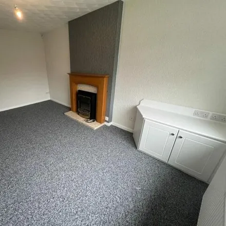 Image 2 - Heather Close, Horwich, BL6 7TT, United Kingdom - Duplex for rent