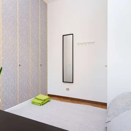 Image 2 - Viale Beatrice d'Este 34, 20122 Milan MI, Italy - Room for rent