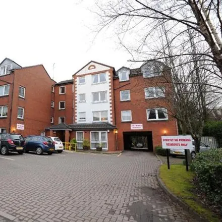Rent this 1 bed apartment on Walton Court in Giffnock, G46 6UE