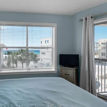 Rent this 3 bed condo on Santa Rosa St in Santa Rosa Beach, FL